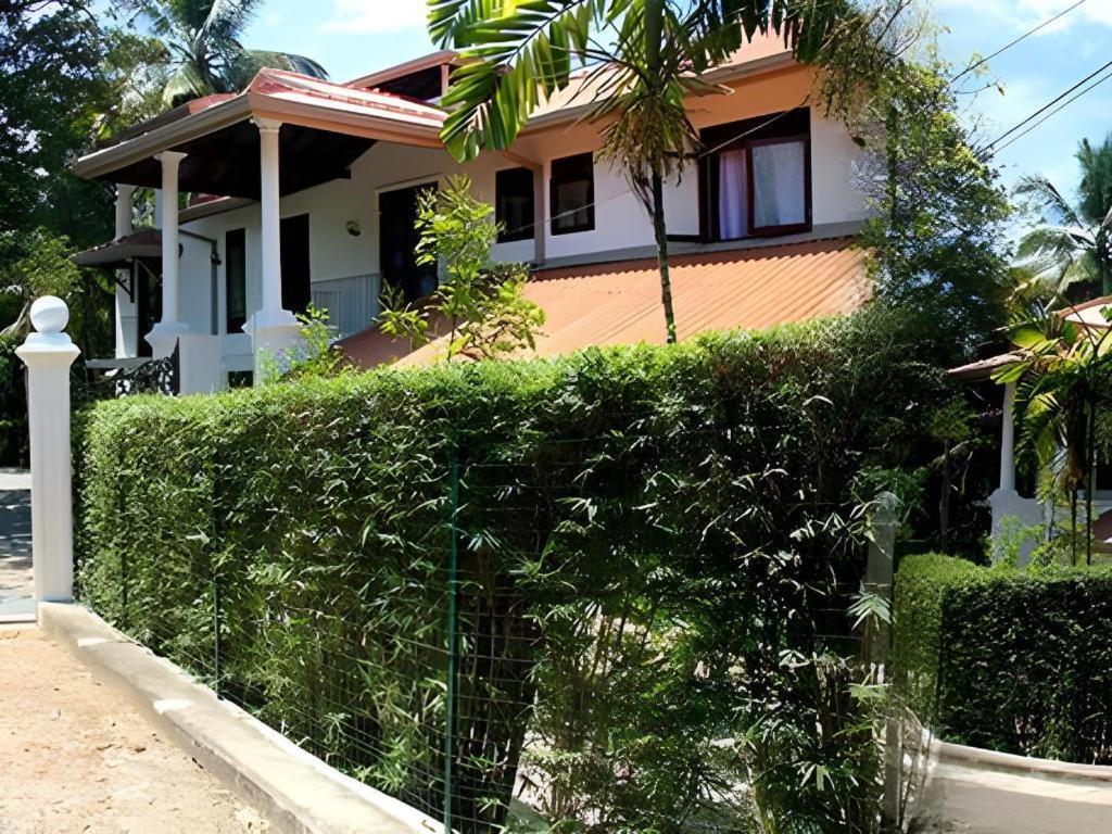 The Mgs Hotel Elpitiya  Экстерьер фото