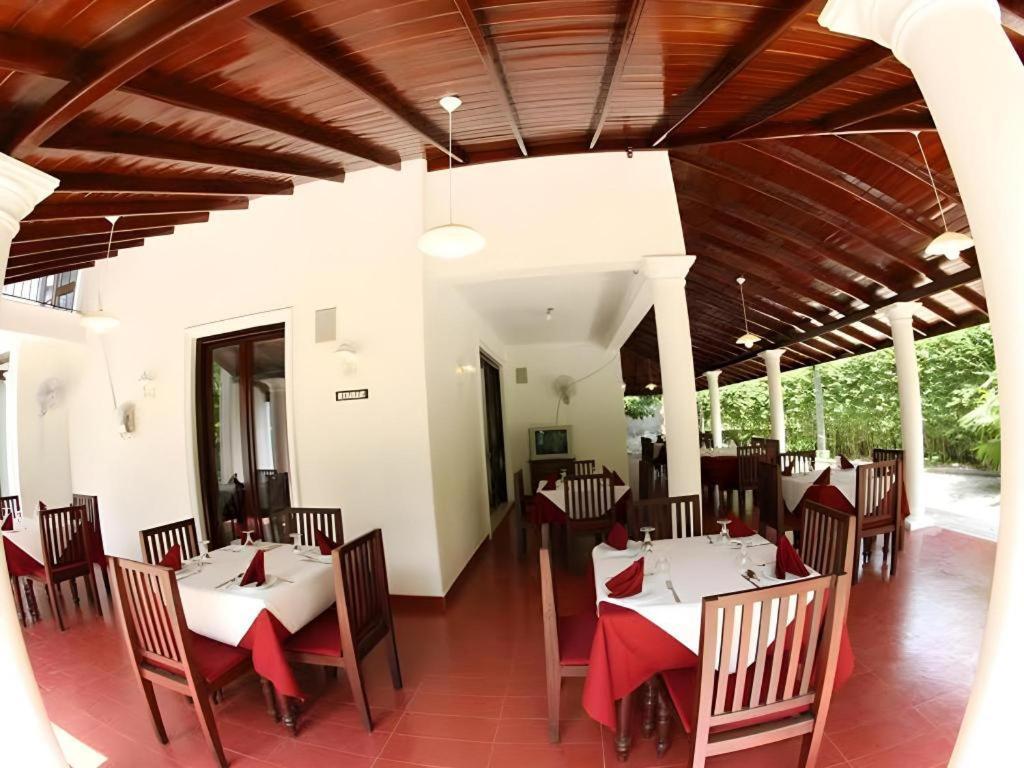 The Mgs Hotel Elpitiya  Экстерьер фото