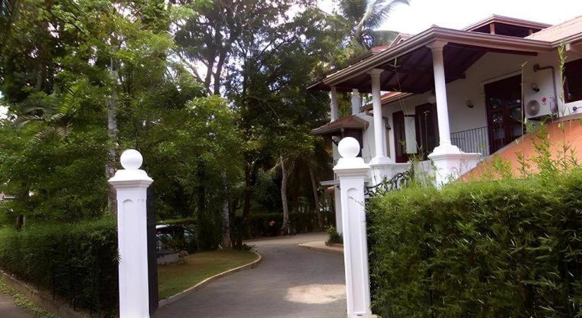 The Mgs Hotel Elpitiya  Экстерьер фото